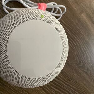 Apple speakers: homepod
